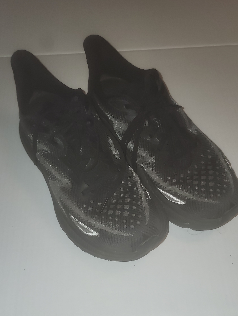Hoka Clifton 9 Men's Size 9.5 D - Lightweight Everyday Comfort
